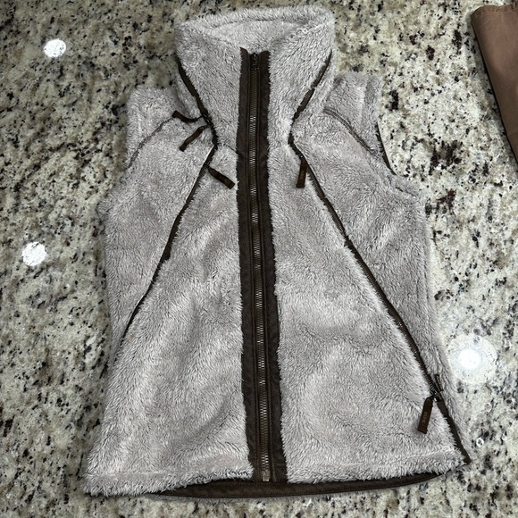 KUHL flight vest women’s size medium - Picture 4 of 6